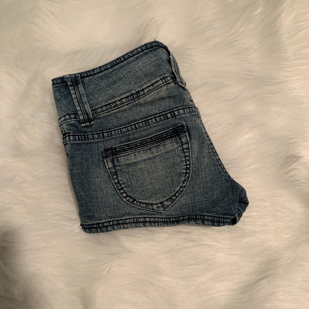 Jean shorts - Picture 3 of 5
